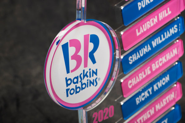 Close up photo of Baskin Robbins glass plaque 
